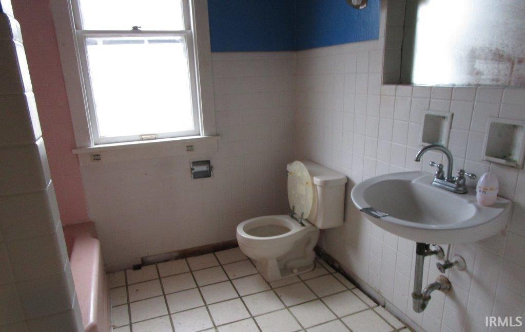 1319 East Center Street Warsaw, IN 46580 - Photo 10 of 16