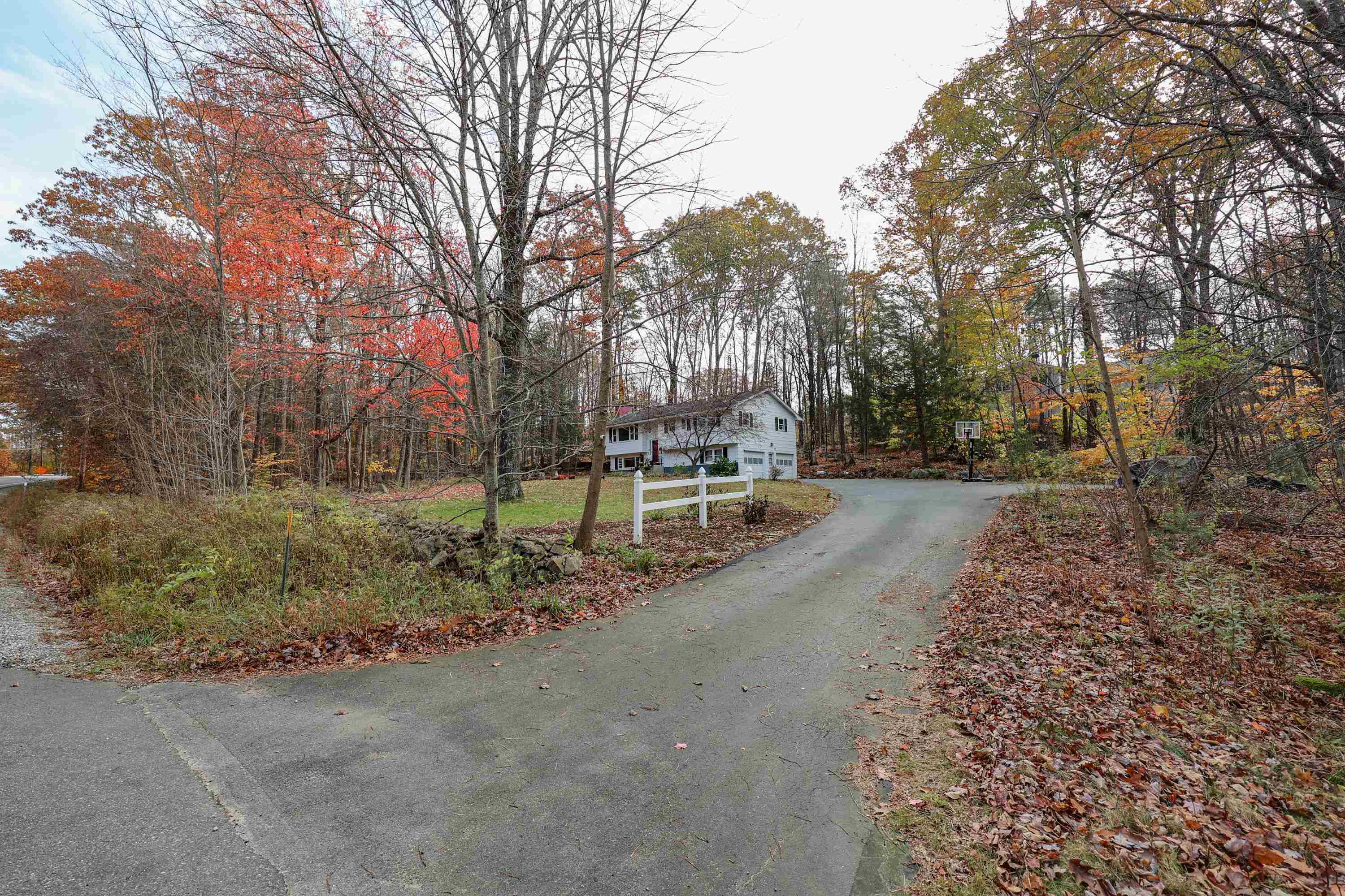 352 New Boston Road Bedford, NH 03110 - Photo 13 of 34