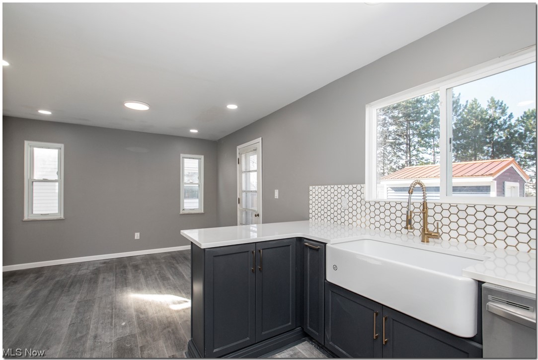 574 Babbitt Road Euclid, OH 44123 - Photo 10 of 26 Gallery Image 10