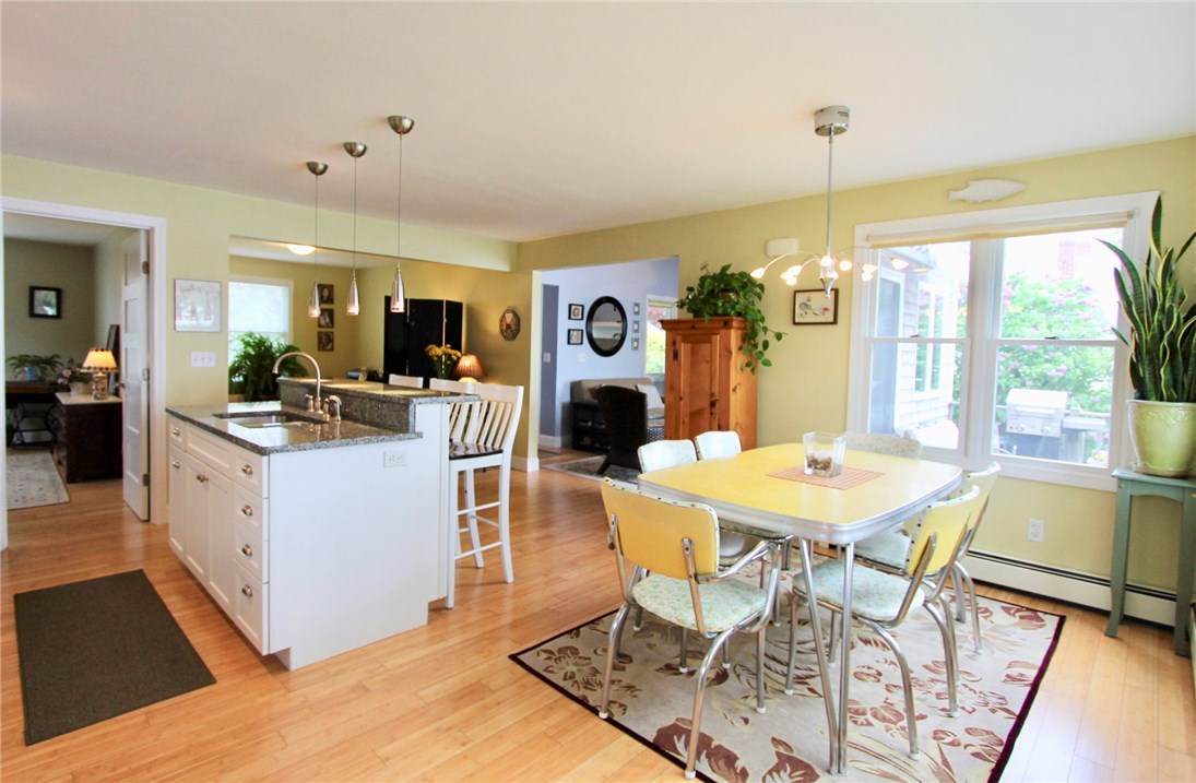 174 Riverside Street Portsmouth, RI 02871 - Photo 12 of 40
