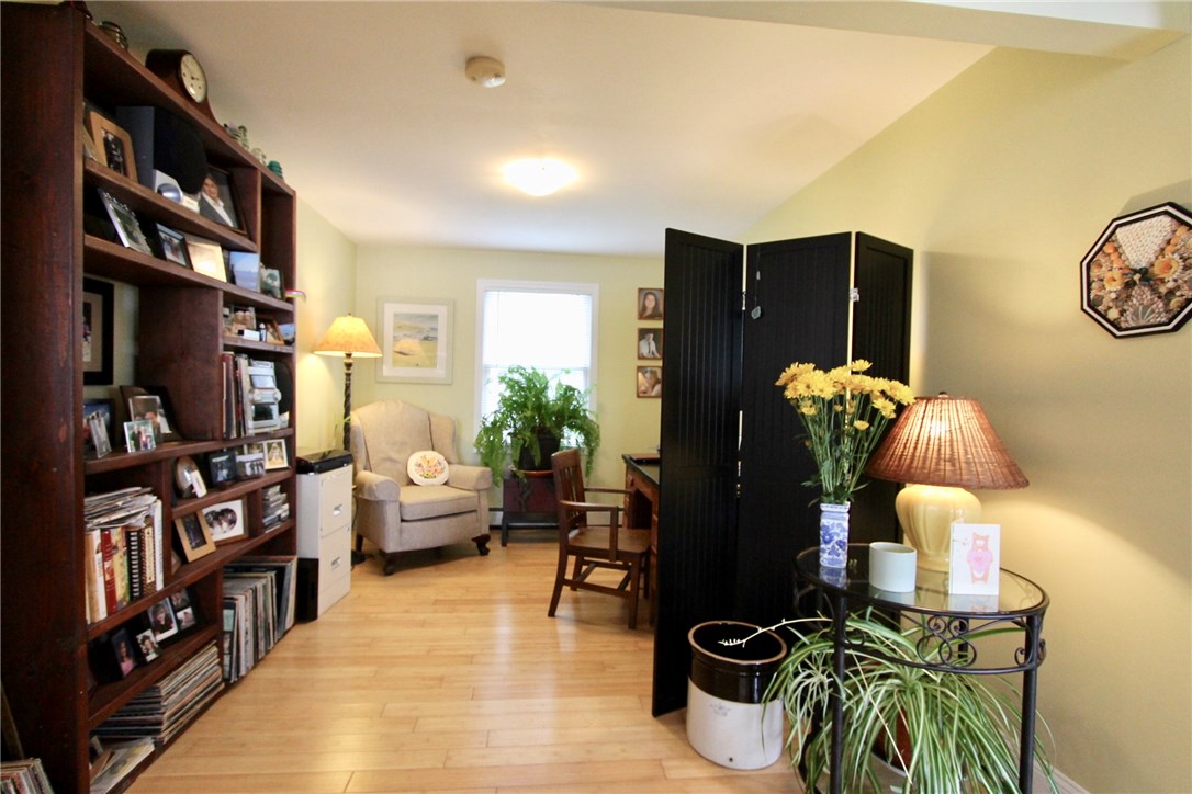 174 Riverside Street Portsmouth, RI 02871 - Photo 17 of 40