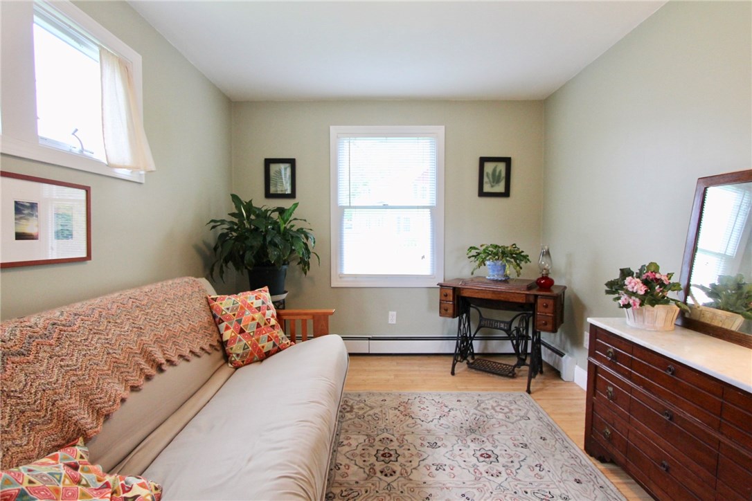 174 Riverside Street Portsmouth, RI 02871 - Photo 18 of 40