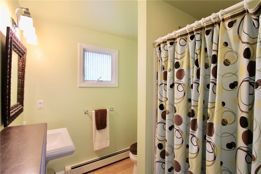 174 Riverside Street Portsmouth, RI 02871 - Photo 20 of 40