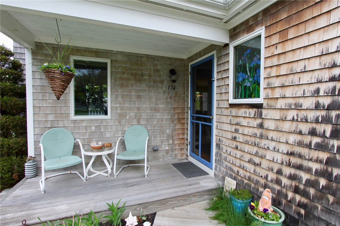 174 Riverside Street Portsmouth, RI 02871 - Photo 2 of 40