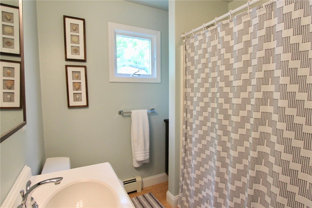 174 Riverside Street Portsmouth, RI 02871 - Photo 27 of 40