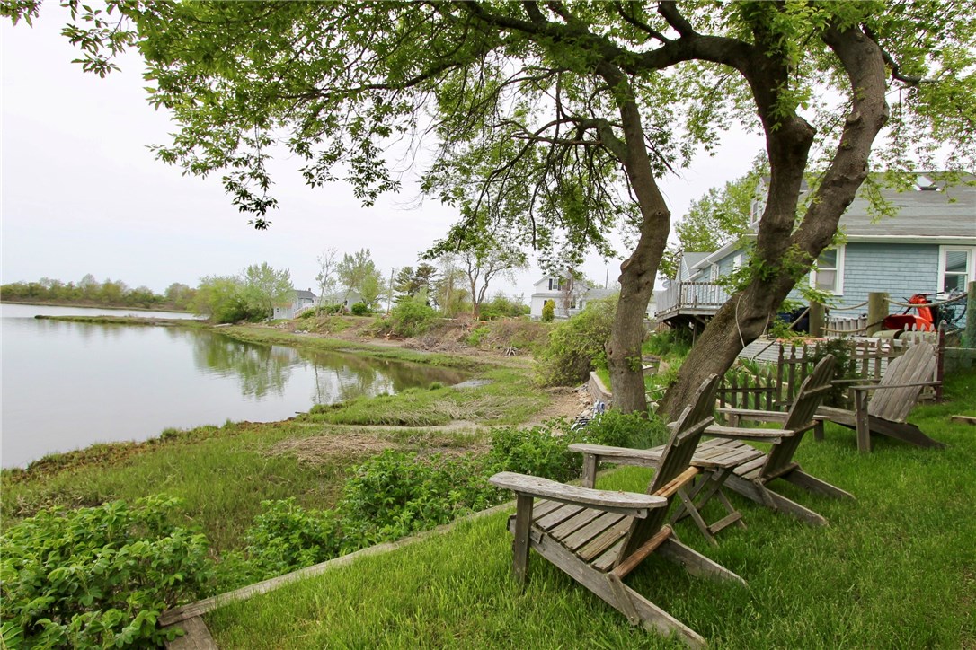 174 Riverside Street Portsmouth, RI 02871 - Photo 38 of 40