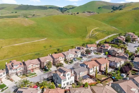 $1,745,000 | 300 Crestridge Court, San Jose, CA 95138