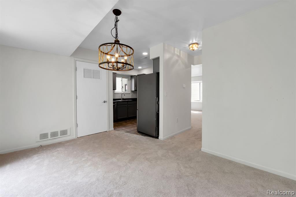 1630 River View Drive Rochester Hills, MI 48307 - Photo 10 of 23