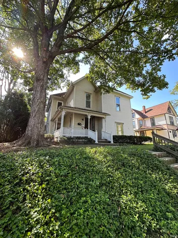 $1,500,000 | 509 North Washington Street, Bloomington, IN 47408