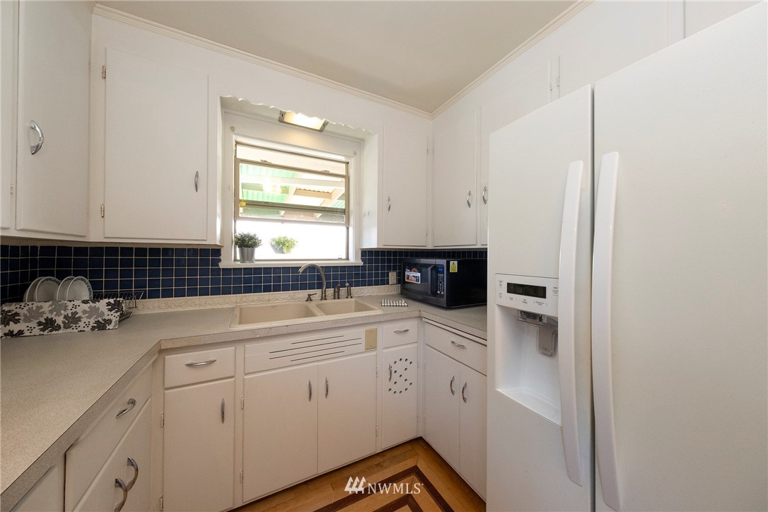 309 Wells Avenue North Renton, WA 98057 - Photo 12 of 26 Gallery Image 12