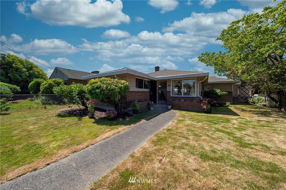 309 Wells Avenue North Renton, WA 98057 - Photo 3 of 26 Gallery Image 3