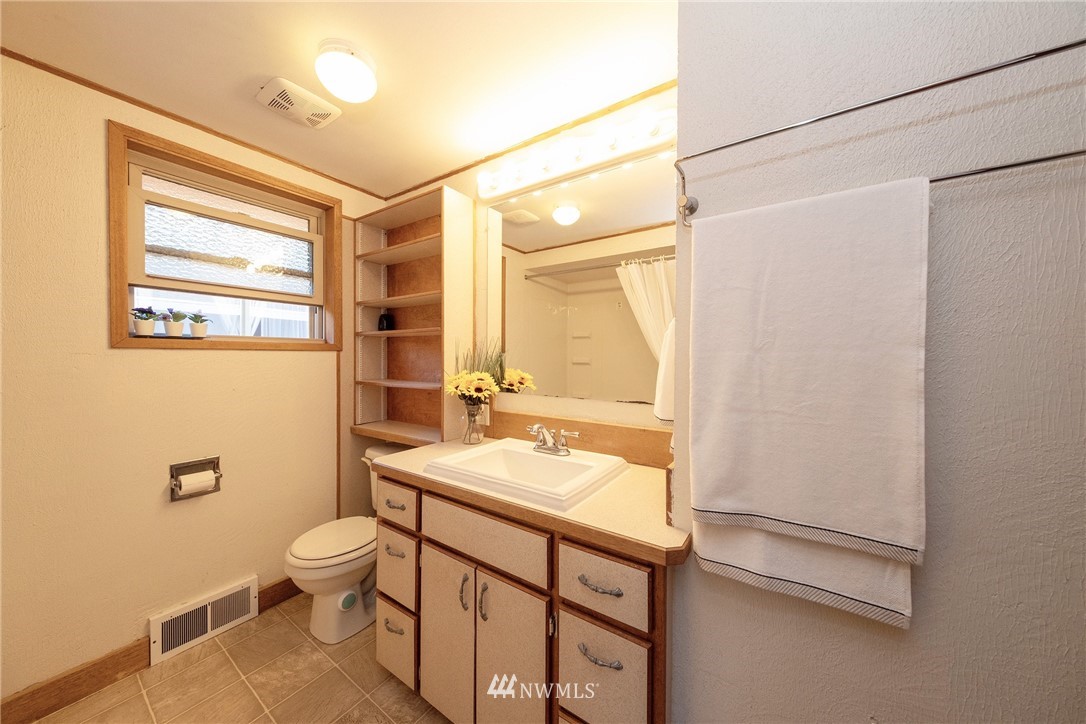 309 Wells Avenue North Renton, WA 98057 - Photo 22 of 26 Gallery Image 22
