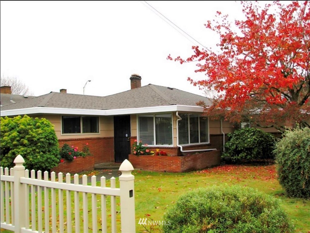 309 Wells Avenue North Renton, WA 98057 - Photo 4 of 26 Gallery Image 4