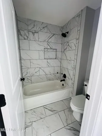 $273,900 | 214 Circle Gate Drive, Senatobia, MS 38668