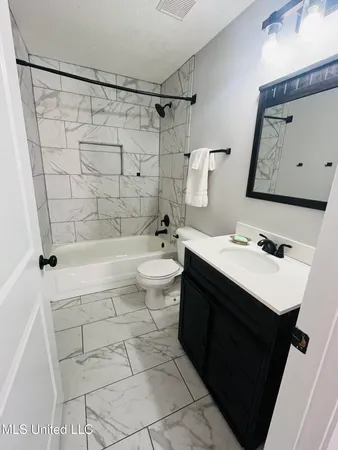 $273,900 | 214 Circle Gate Drive, Senatobia, MS 38668