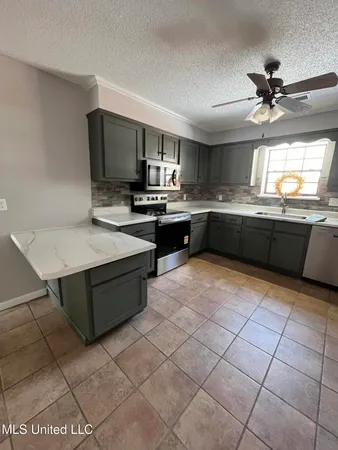 $273,900 | 214 Circle Gate Drive, Senatobia, MS 38668