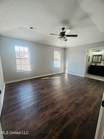 $273,900 | 214 Circle Gate Drive, Senatobia, MS 38668