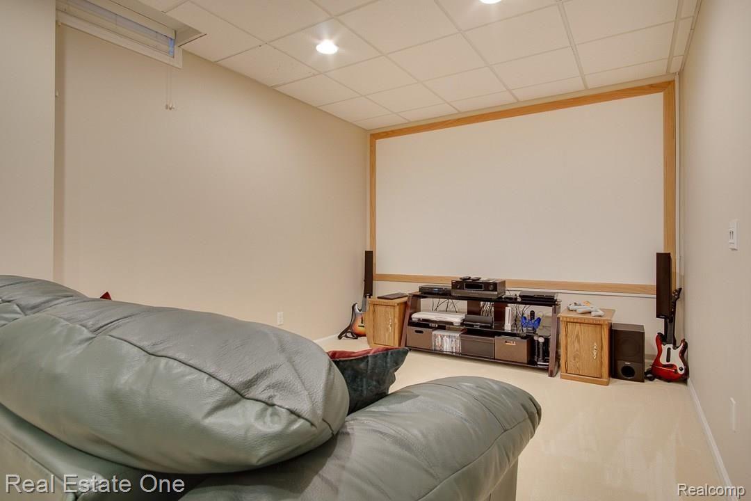 748 Windsong Drive Rochester, MI 48307 - Photo 33 of 43 748-Windsong-39.jpg