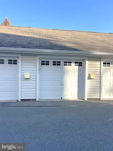 $375,000 | 10275 Fountain Circle, Unit 201, Manassas, VA 20110