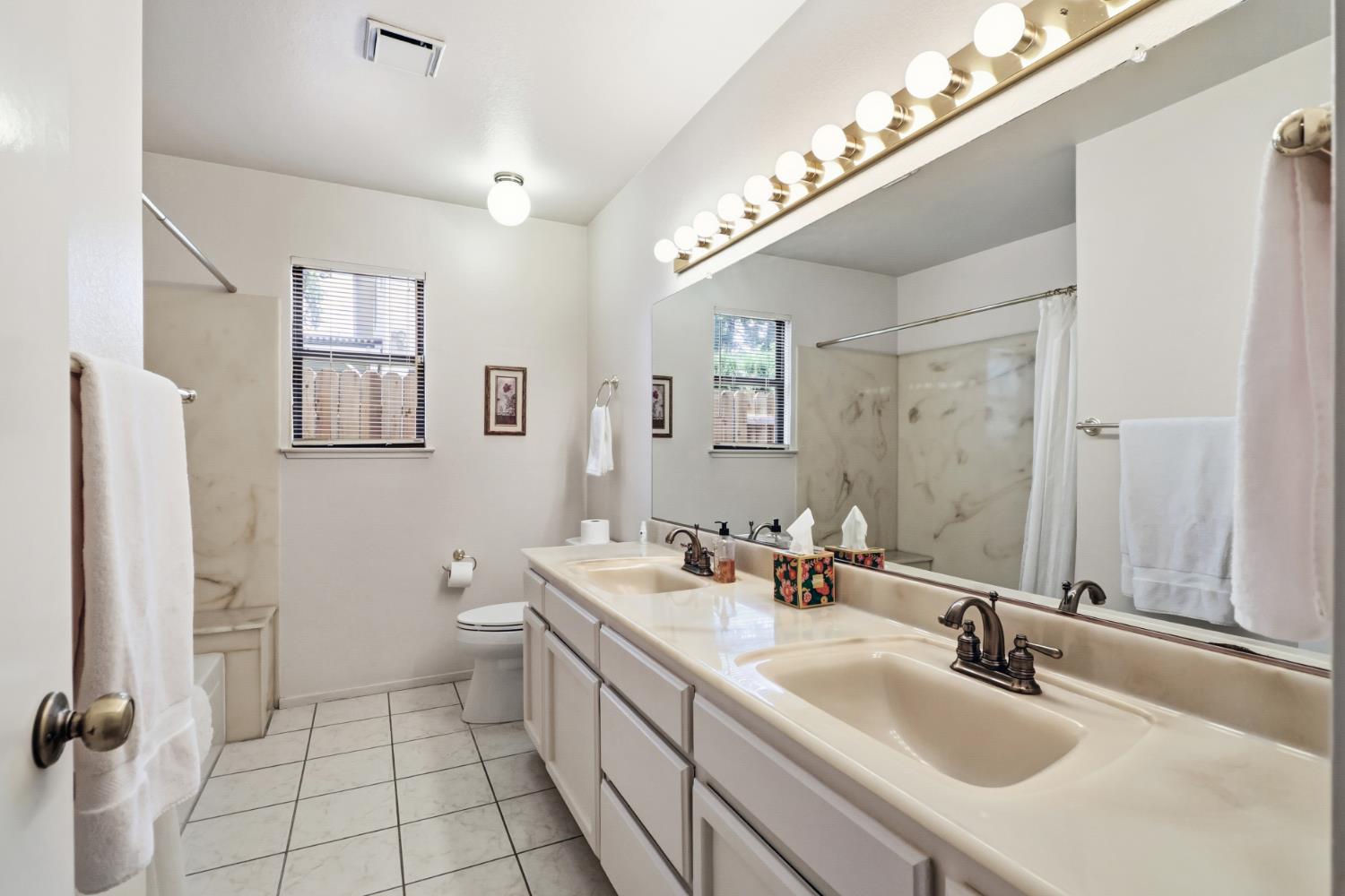 11609 Boom Pointer Way Rancho Cordova, CA 95670 - Photo 38 of 60 Hall Bath