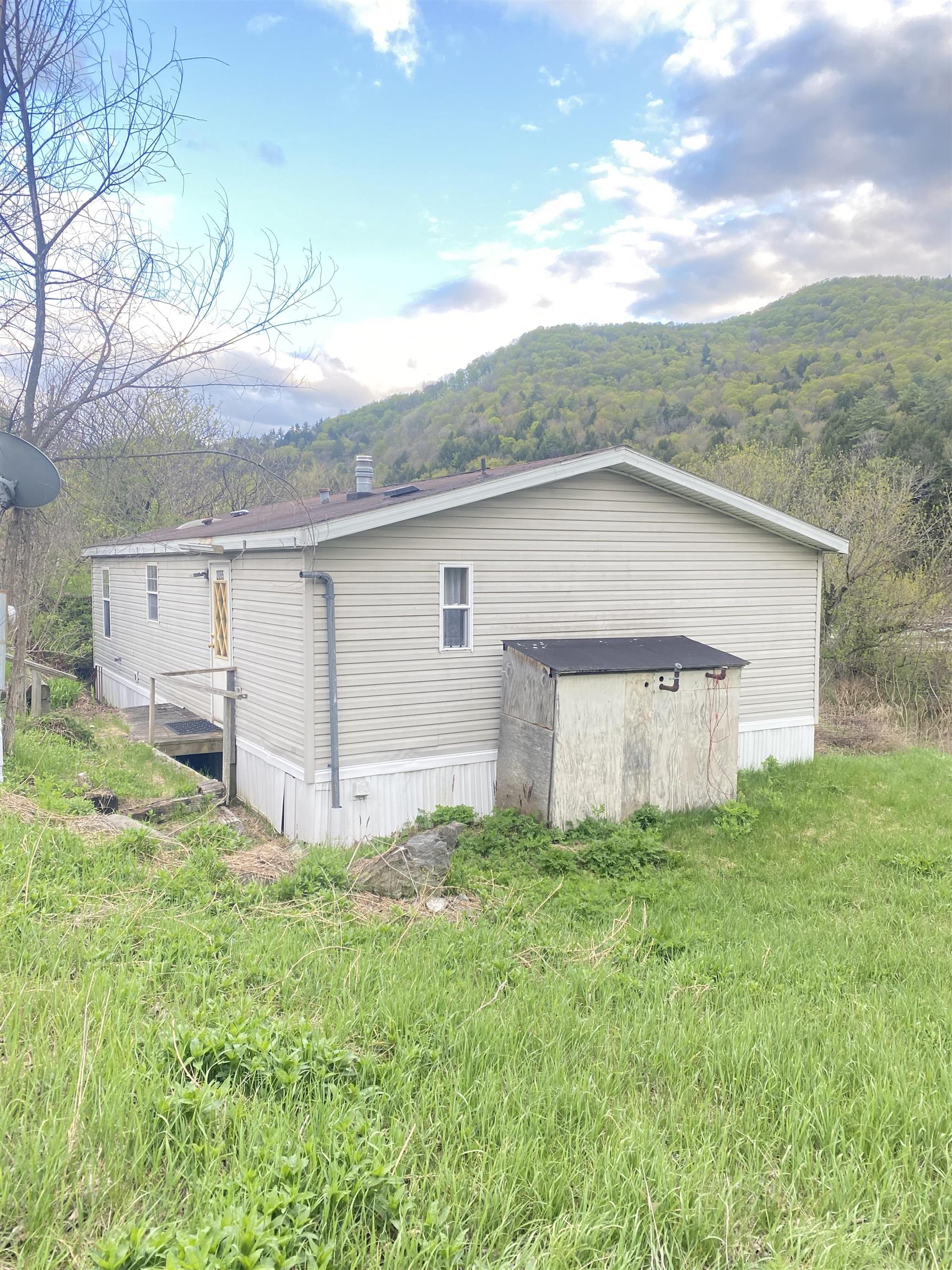 2095 Highway 14 Sharon, VT 05065 - Photo 2 of 19