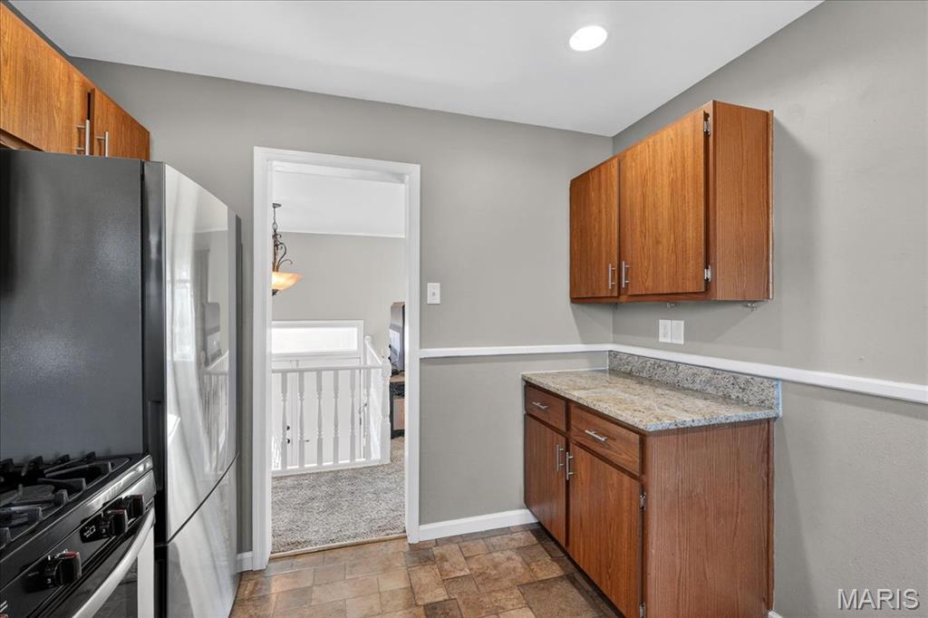 1335 Derhake Road Florissant, MO 63033 - Photo 11 of 35