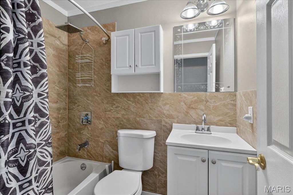 1335 Derhake Road Florissant, MO 63033 - Photo 13 of 35