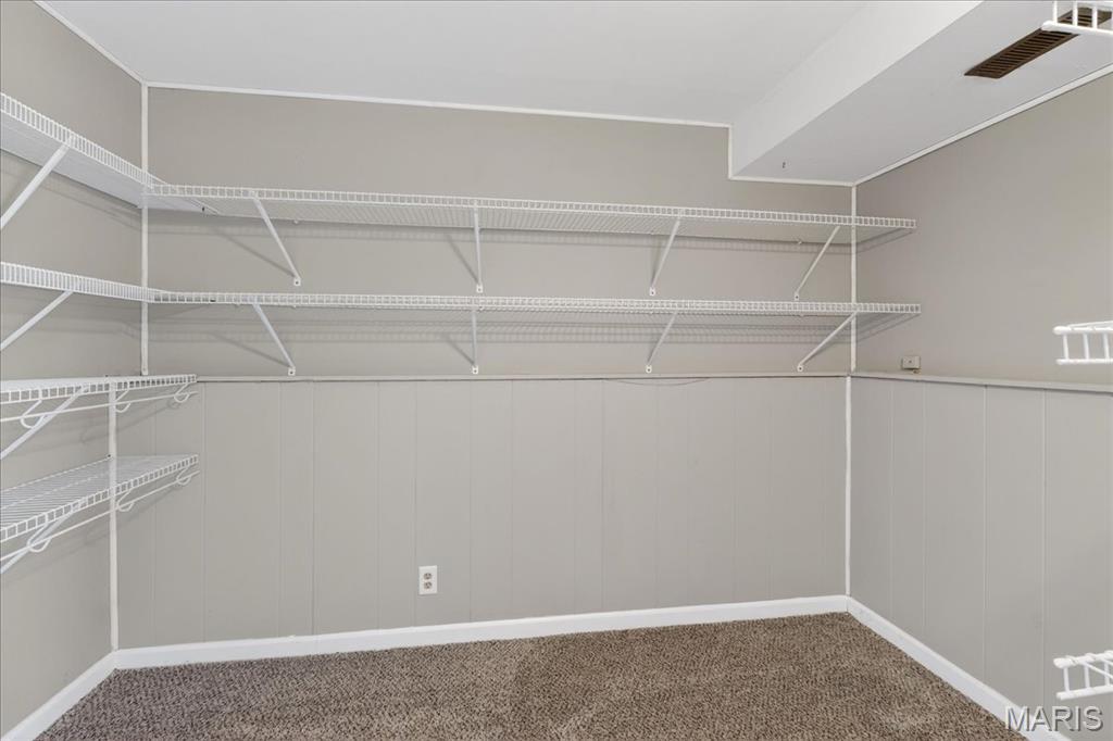 1335 Derhake Road Florissant, MO 63033 - Photo 26 of 35