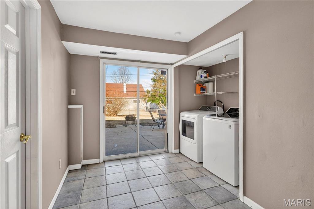 1335 Derhake Road Florissant, MO 63033 - Photo 27 of 35