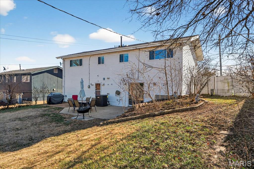 1335 Derhake Road Florissant, MO 63033 - Photo 32 of 35