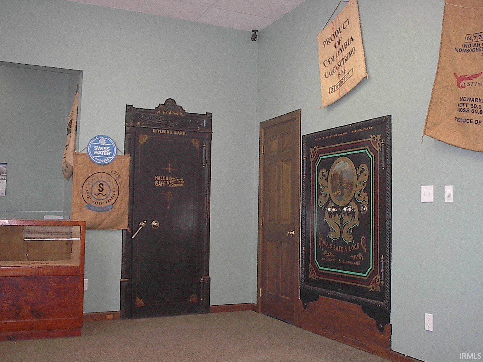 280 North Wayne Street Waterloo, IN 46793 - Photo 3 of 12 Gallery Image 3