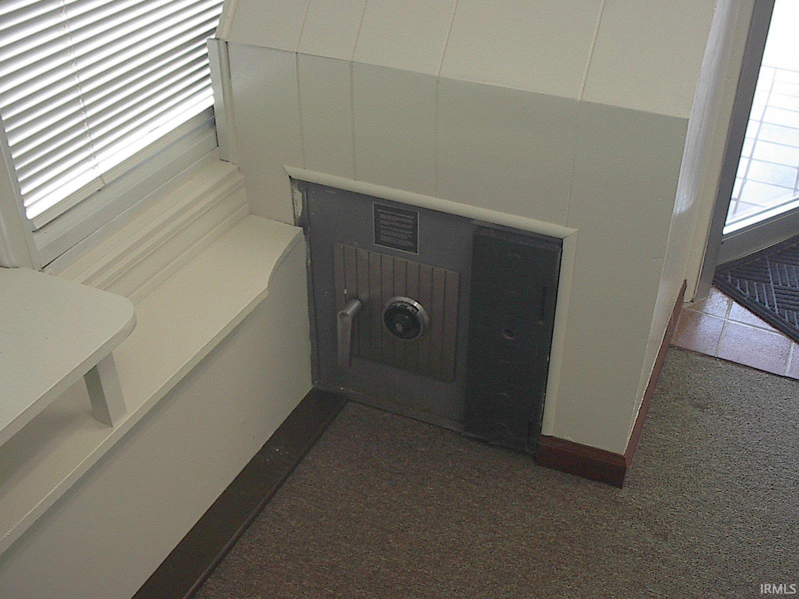 280 North Wayne Street Waterloo, IN 46793 - Photo 7 of 12 Gallery Image 7