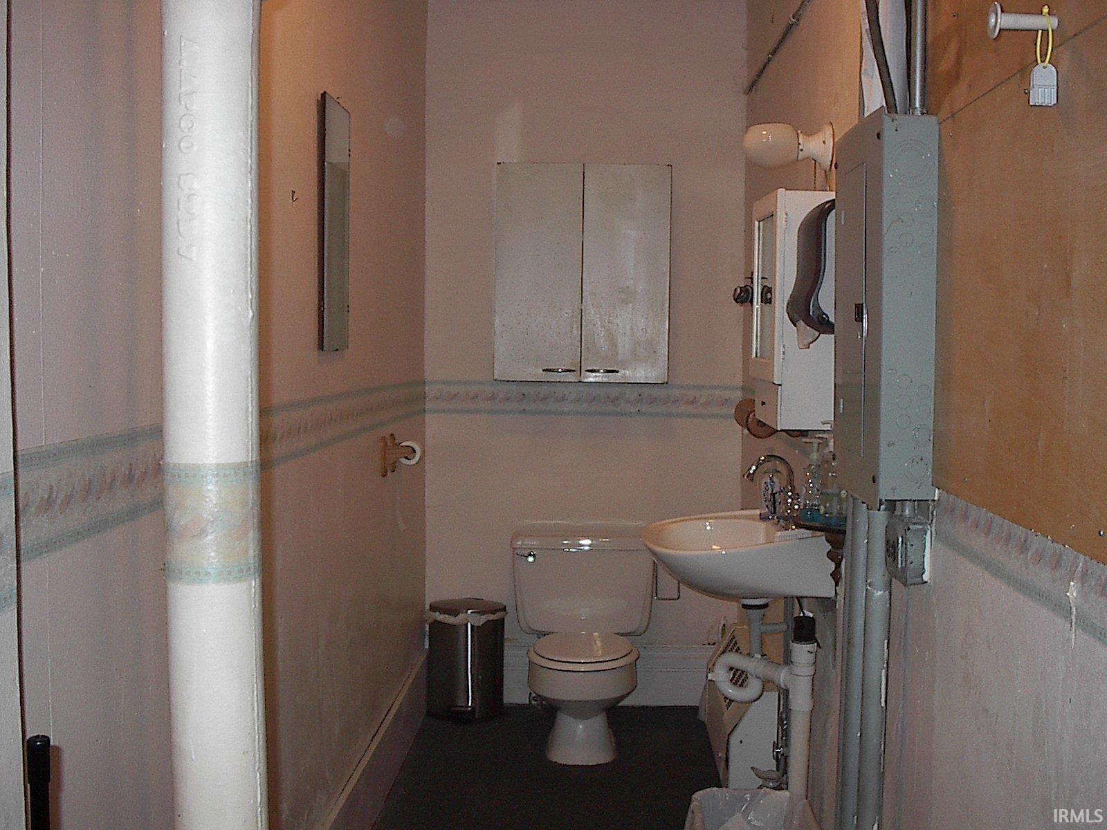 280 North Wayne Street Waterloo, IN 46793 - Photo 10 of 12 Gallery Image 10