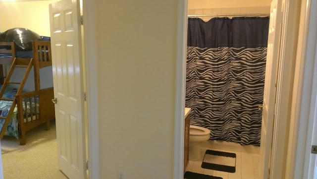 6410 Sandy Bank Terrace Riviera Beach, FL 33407 - Photo 15 of 15 Upstairs bath