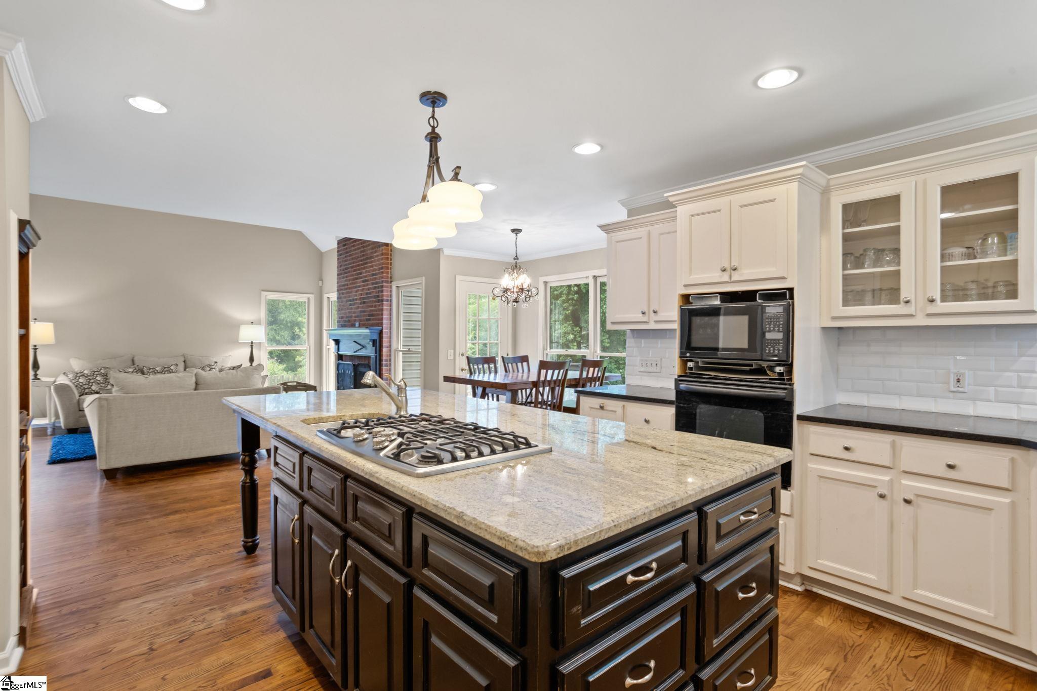111 Squires Creek Road Simpsonville, SC 29681 - Photo 3 of 36 Gallery Image 3