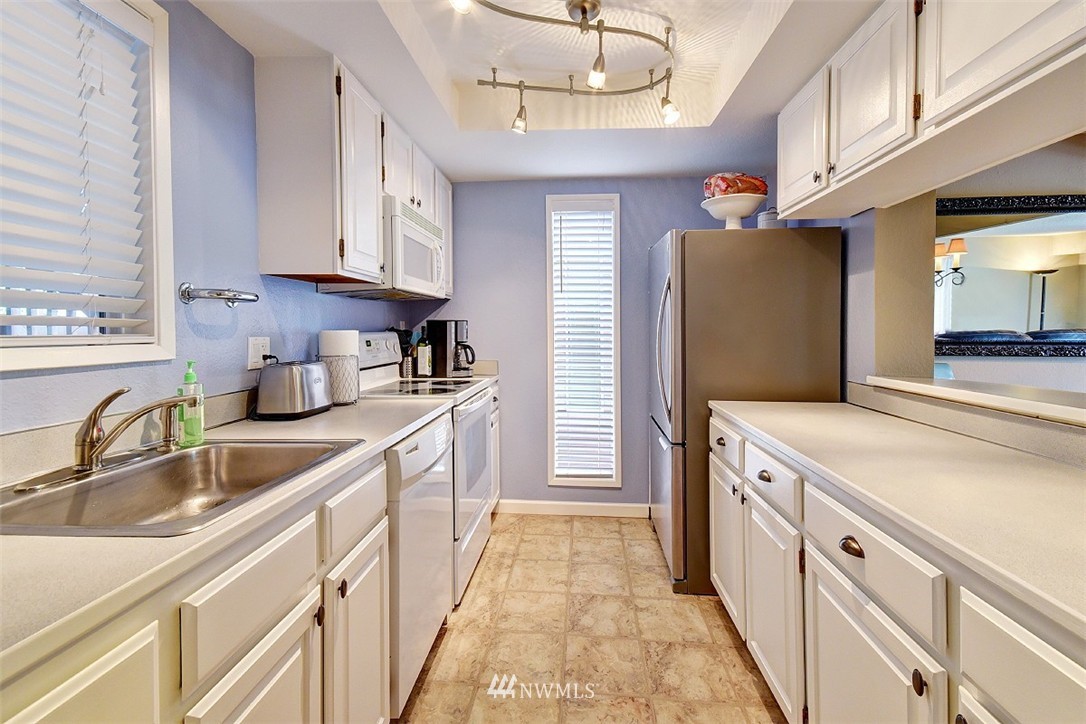 7577 Old Redmond Road, Unit 5 Redmond, WA 98052 - Photo 4 of 17