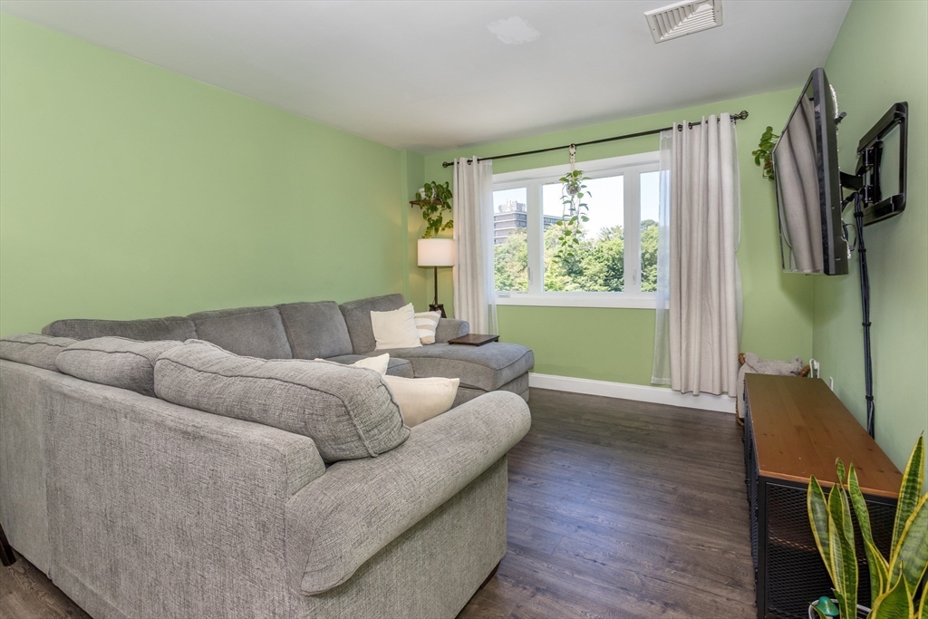 35 Des Moines Road, Unit 503 Quincy, MA 02169 - Photo 7 of 11