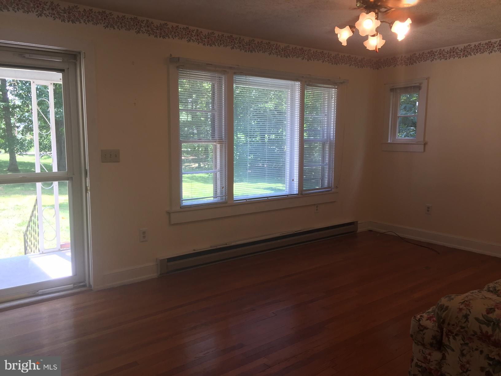 1470 Redbud Road Winchester, VA 22603 - Photo 10 of 30 Living Room