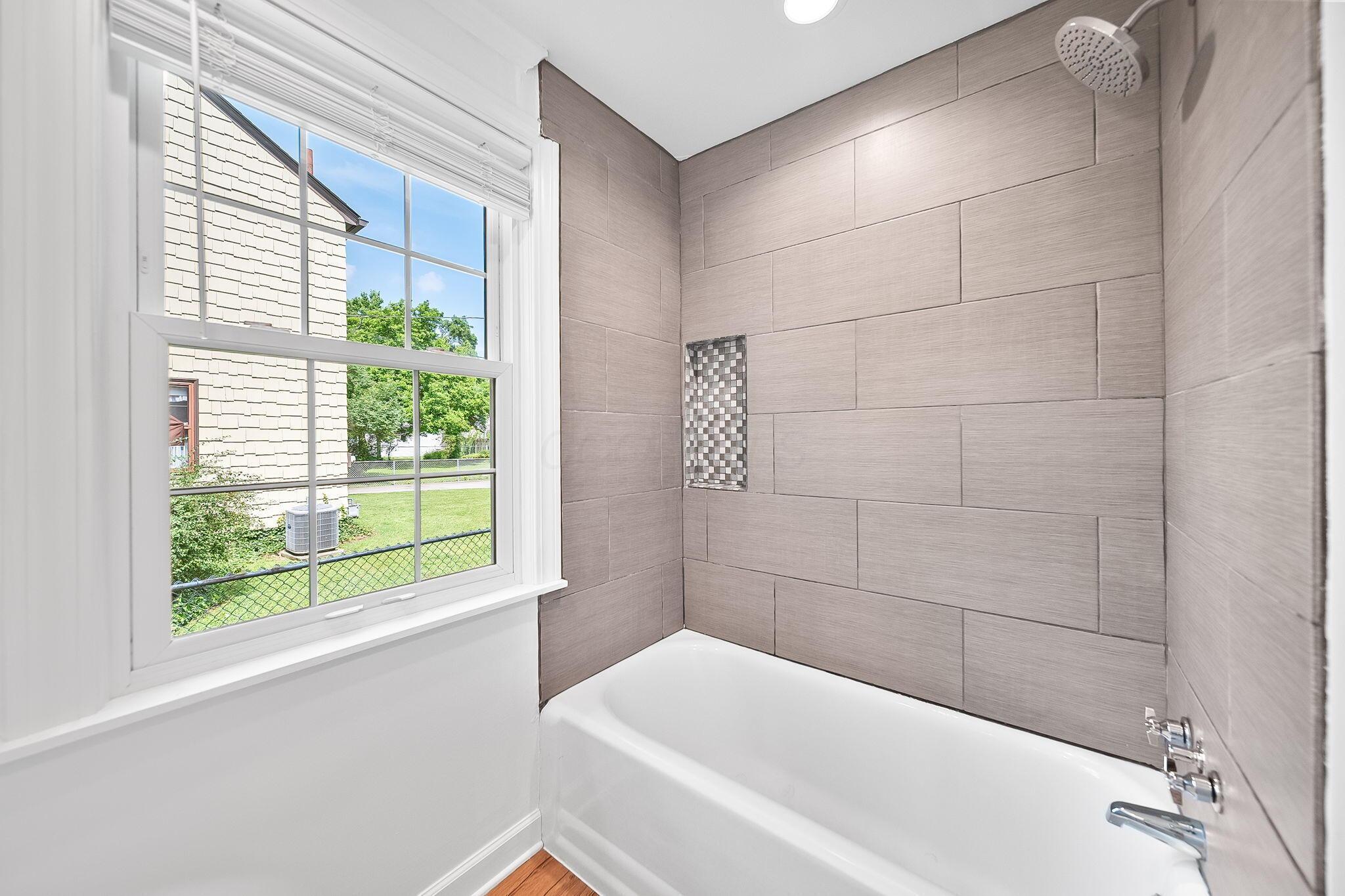 2698 Ruhl Avenue Columbus, OH 43209 - Photo 29 of 57 27-web-or-mls-DSC01750