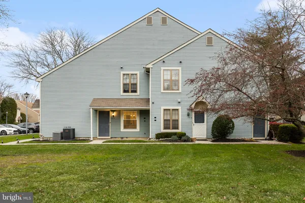 a front view of house with yard
