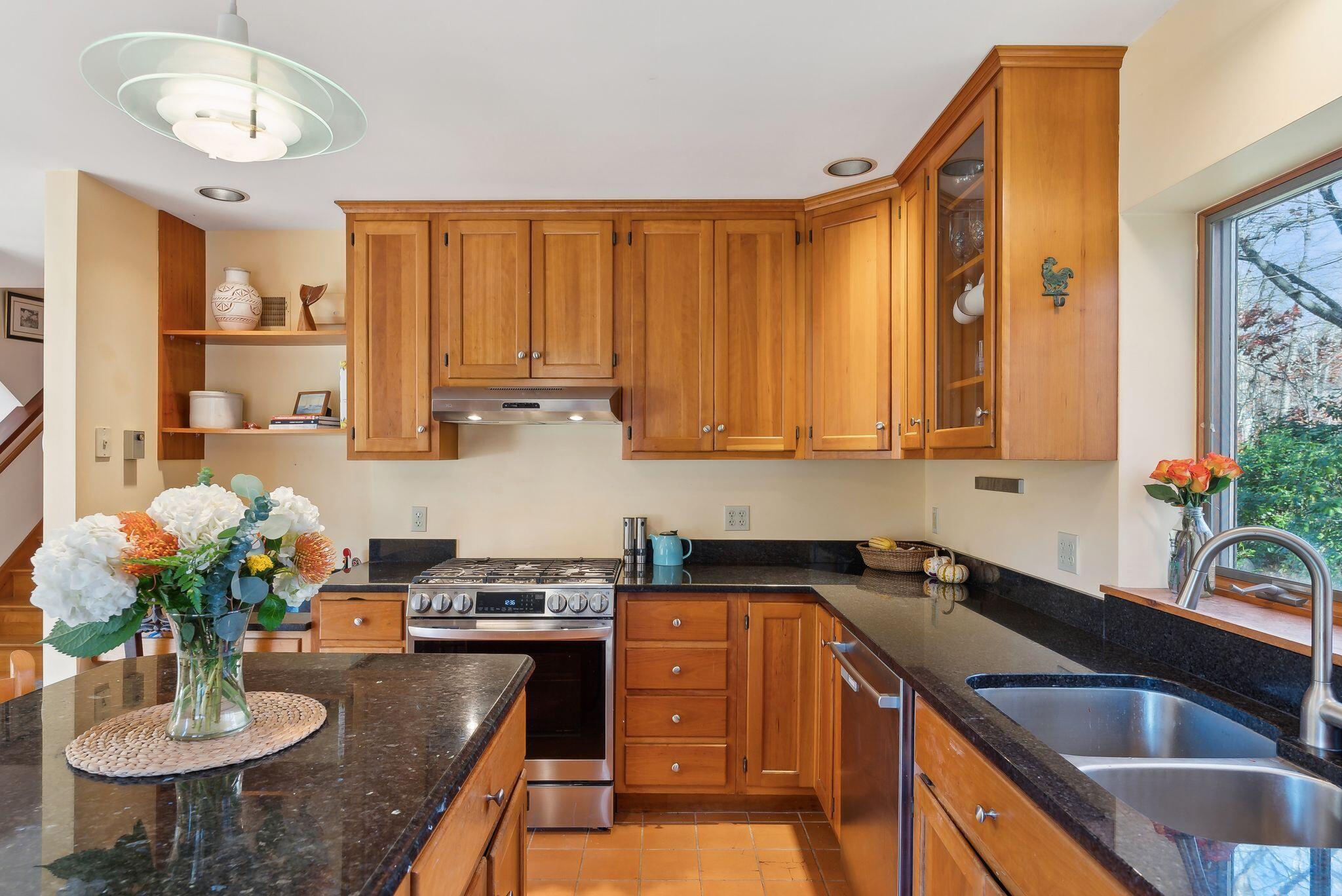 6 Bishop Farm Road Freeport, ME 04032 - Photo 3 of 32 Kitchen
