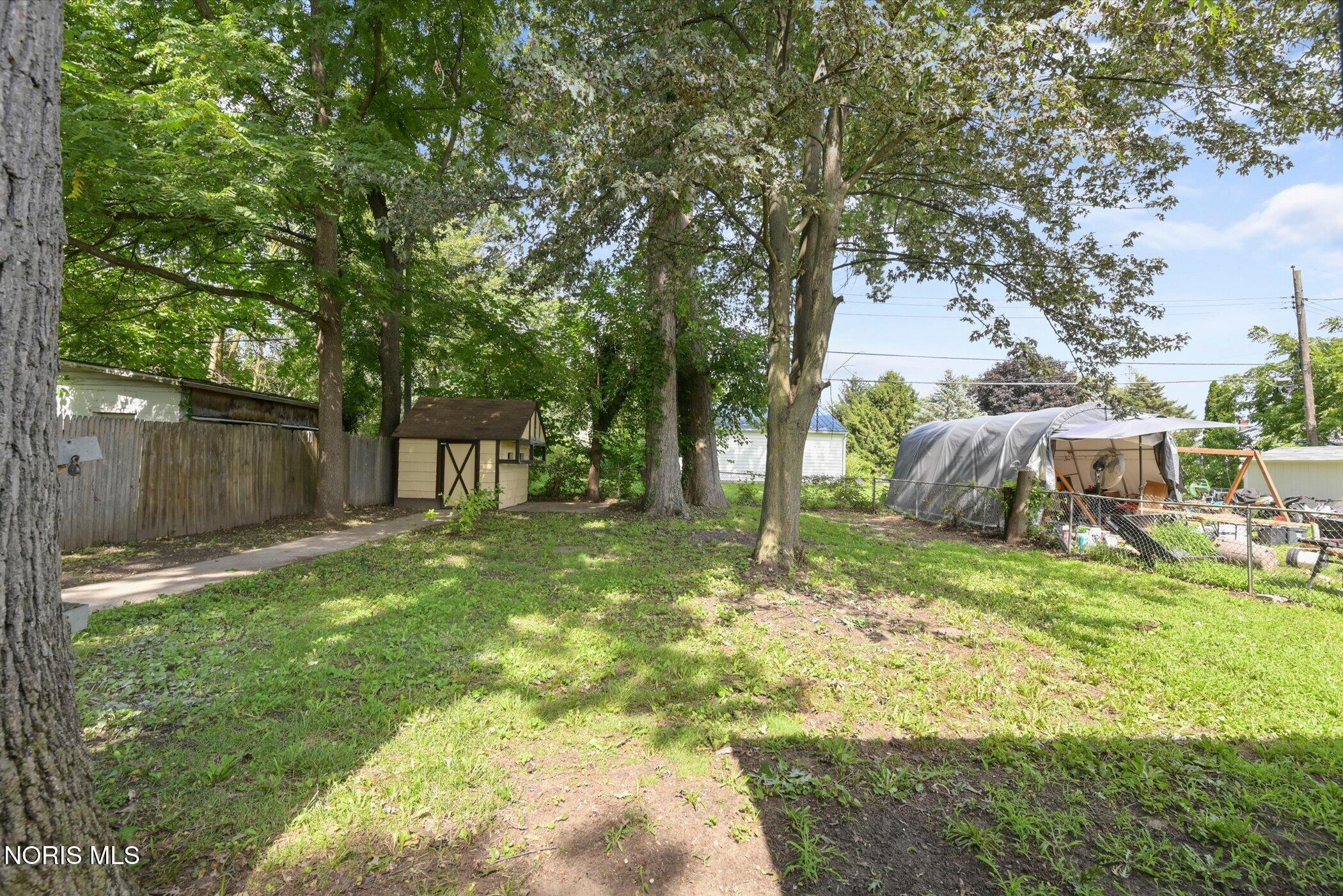 1374 Gage Road Toledo, OH 43612 - Photo 23 of 27 Gallery Image 23