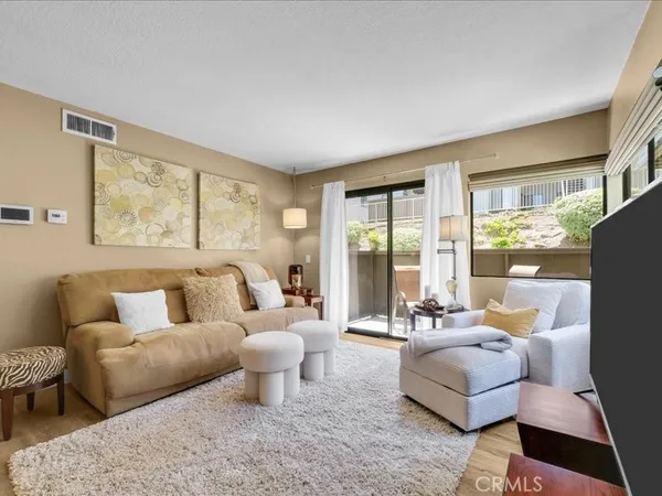$389,900 | 22741 Lakeway Drive, Unit 363, Diamond Bar, CA 91765