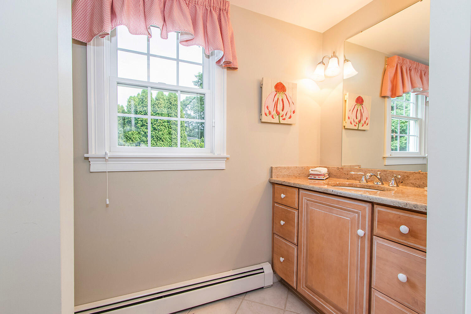 10 Deerfield Road Osterville, MA 02655 - Photo 18 of 31 1st floor Bath - IMG_5023s