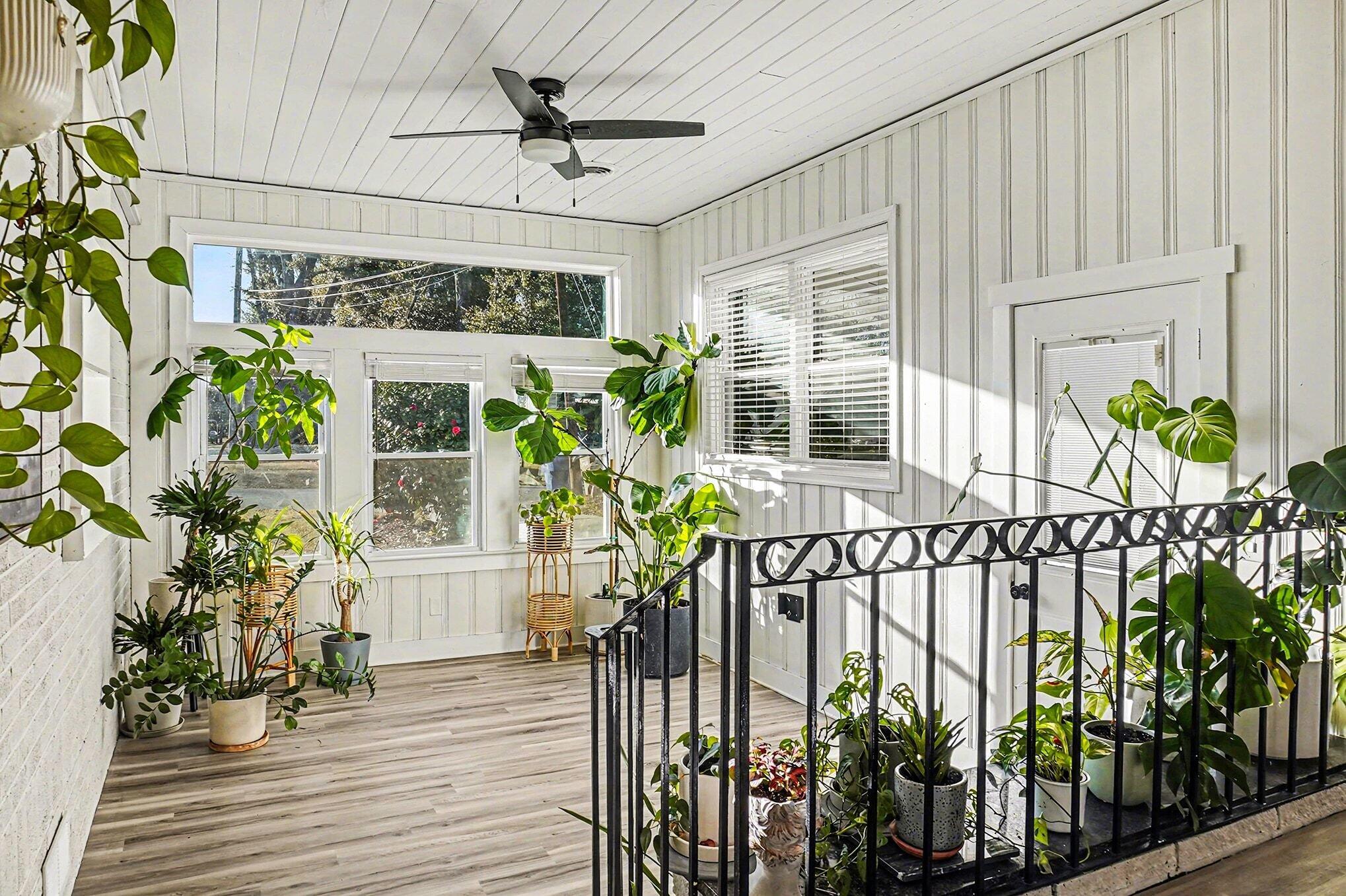 818 West Madison Avenue Charleston, SC 29412 - Photo 12 of 36 Sunroom