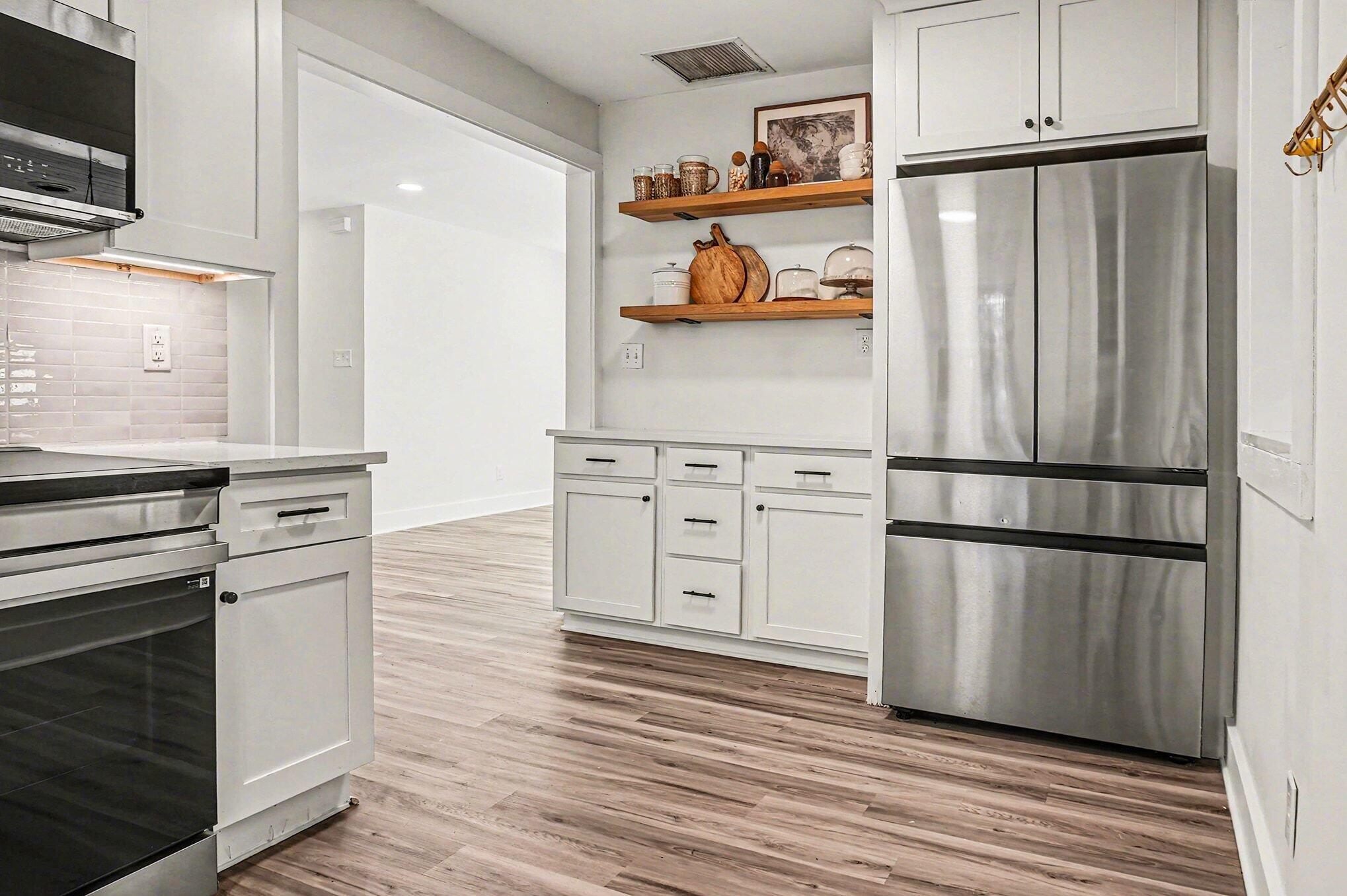 818 West Madison Avenue Charleston, SC 29412 - Photo 14 of 36 Kitchen