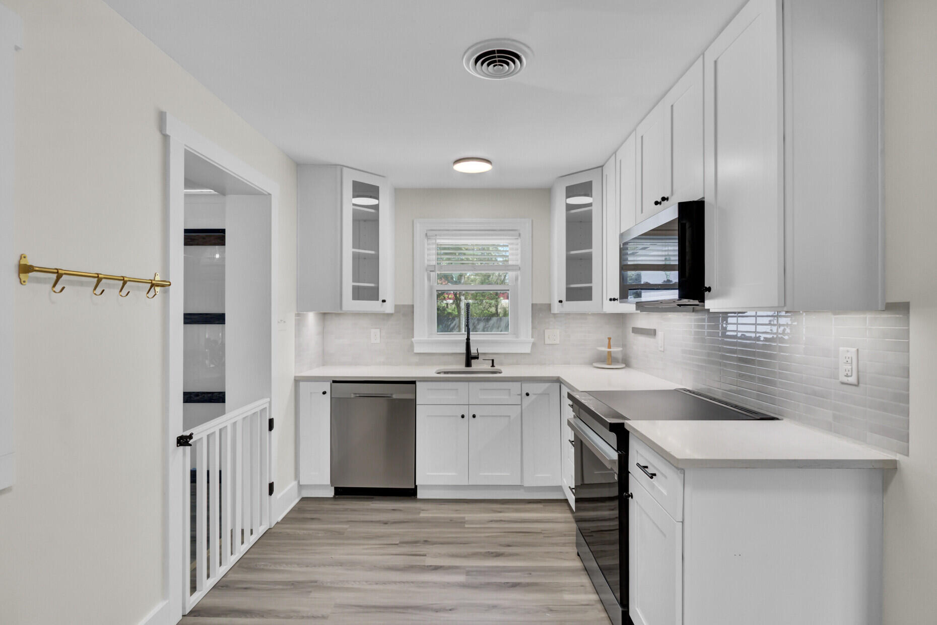 818 West Madison Avenue Charleston, SC 29412 - Photo 16 of 49 16_16_mls