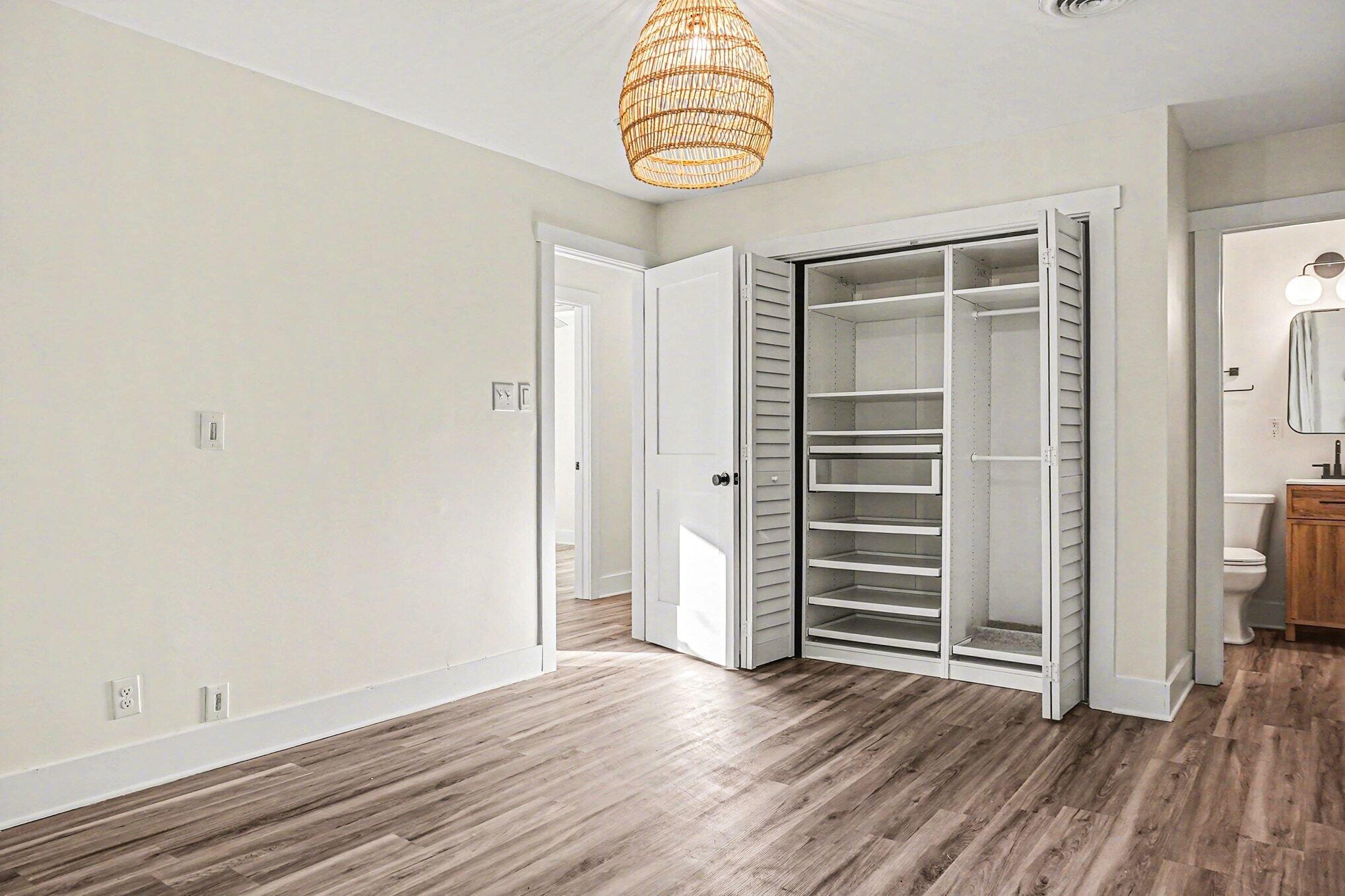 818 West Madison Avenue Charleston, SC 29412 - Photo 24 of 36 Primary Bedroom