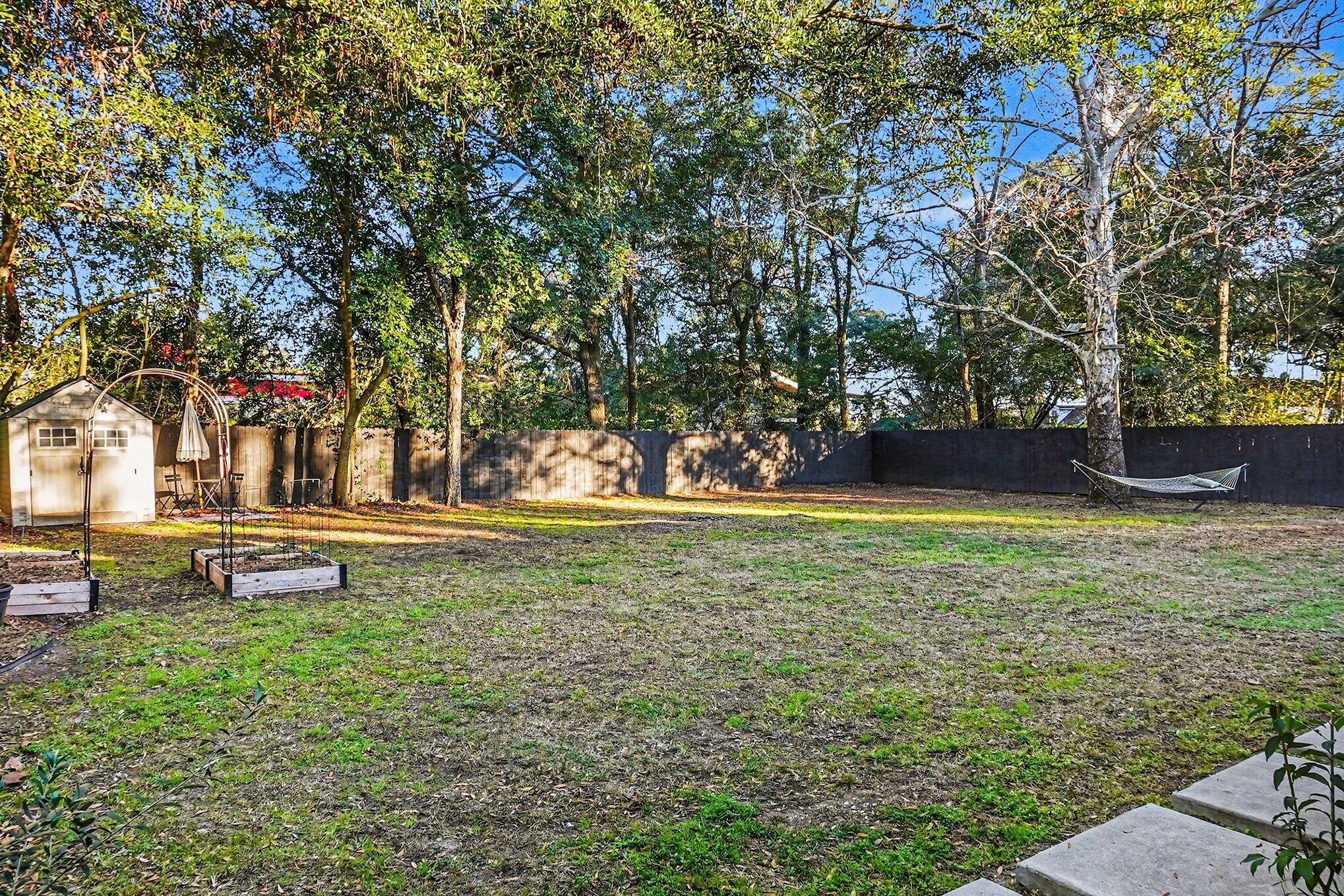 818 West Madison Avenue Charleston, SC 29412 - Photo 34 of 36 Private Backyard