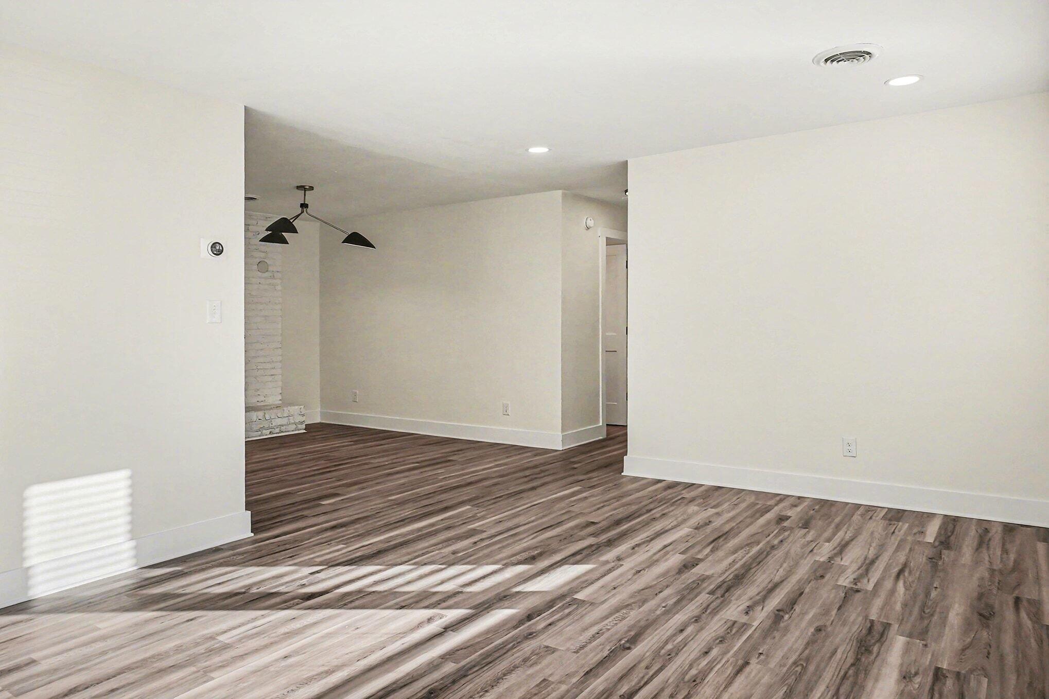 818 West Madison Avenue Charleston, SC 29412 - Photo 6 of 36 Living and Dining Combo